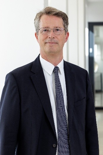 Claus Cursiefen